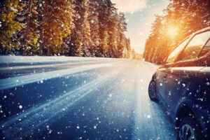 Viaggiare in auto in inverno: i 5 must-have di cui dotarsi