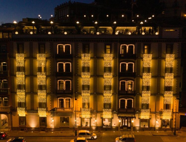 Scopri i migliori hotel di lusso in Italia per Natale 2024 e Capodanno. Eleganza, tradizione e relax per vivere feste indimenticabili