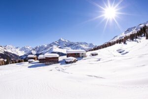 Scopri l'inverno 2024/25 in Valtellina: sci, eventi, promozioni e avventure sulla neve per famiglie e appassionati di sport!